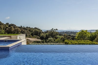 Luxury Villa Photo #8
