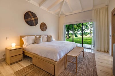 Luxury Villa Photo #13