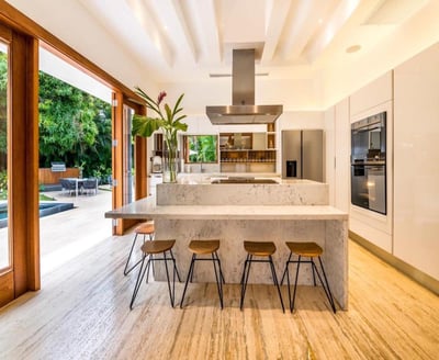 Luxury Villa Photo #12
