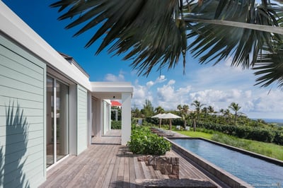 Luxury Villa Photo #3