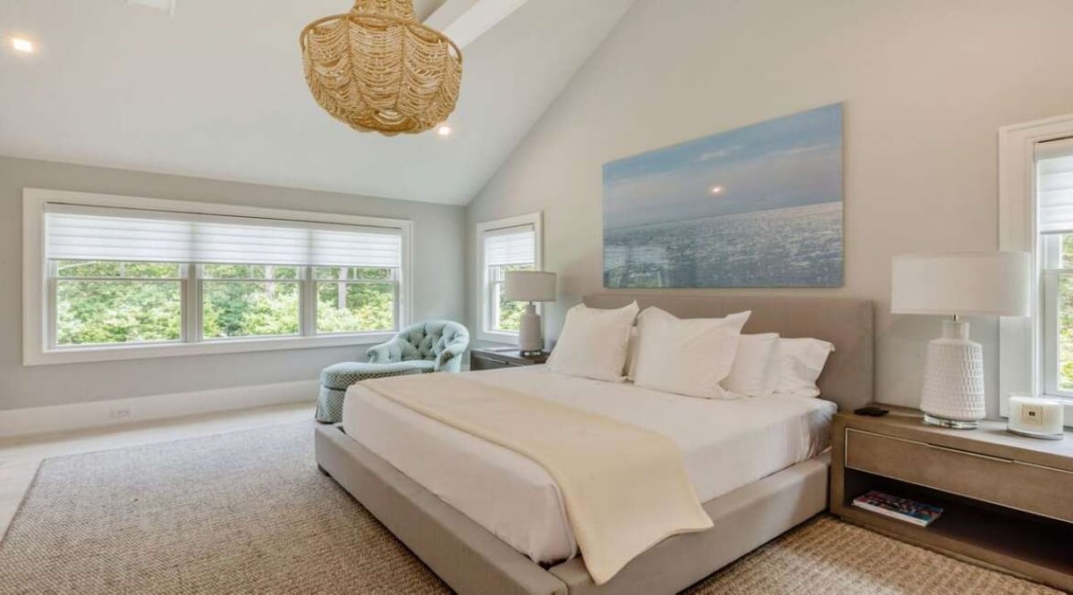 6 BDM Designer Home apartment rental in Southampton - 10