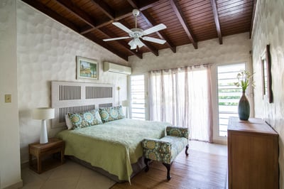 Luxury Villa Photo #16