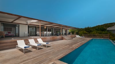 Luxury Villa Photo #9