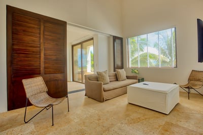 Luxury Villa Photo #20