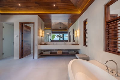 Luxury Villa Photo #46
