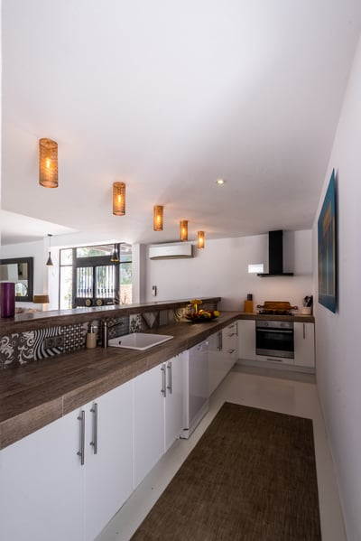 Luxury Villa Photo #16