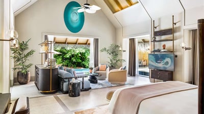 Luxury Villa Photo #3