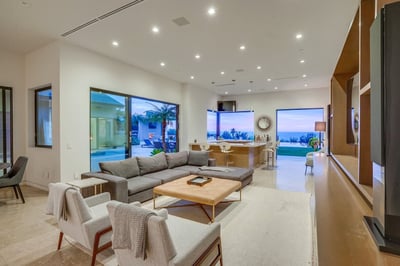 Luxury Villa Photo #26