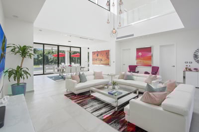Luxury Villa Photo #17