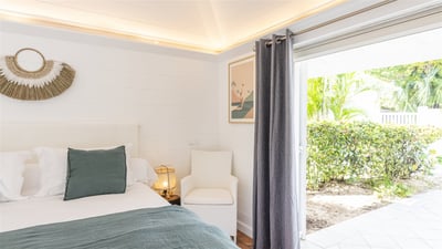 Luxury Villa Photo #24
