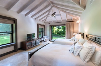 Luxury Villa Photo #12