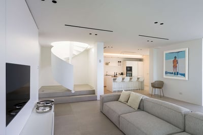 Luxury Villa Photo #23