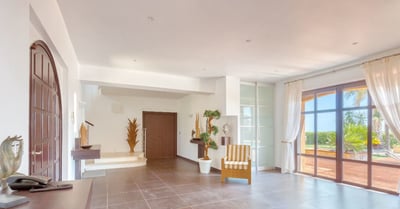 Luxury Villa Photo #19