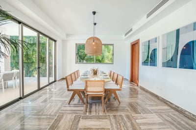 Luxury Villa Photo #17