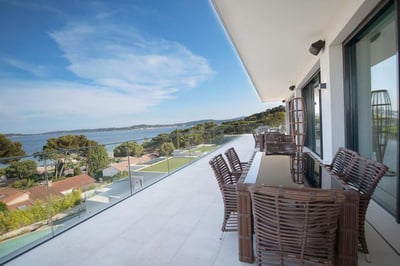Luxury Villa Photo #8