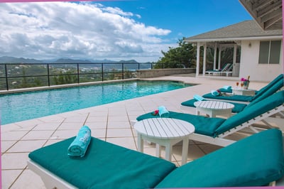Luxury Villa Photo #9