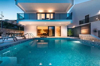 Luxury Villa Photo #4