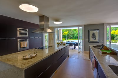 Luxury Villa Photo #22