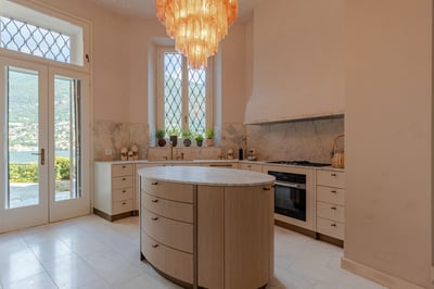 Luxury Villa Photo #20