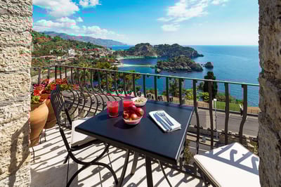 Luxury Villa Photo #12