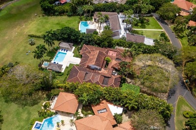 Luxury Villa Photo #11