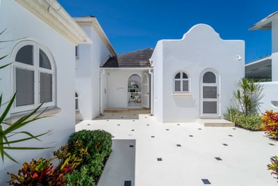 Luxury Villa Photo #11