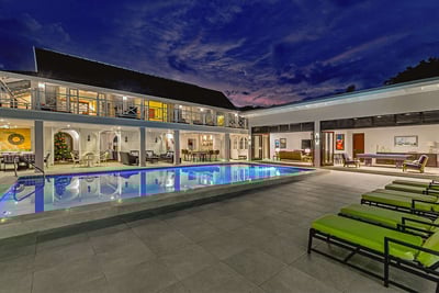 Luxury Villa Photo #6