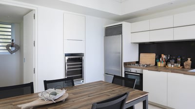 Kitchen & Dining Area