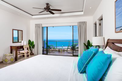 Luxury Villa Photo #21