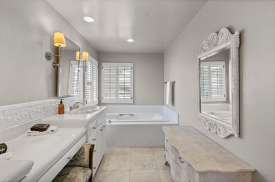Luxury Villa Photo #22