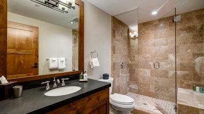 Full bathroom in the hallway, access for the bunk bedroom