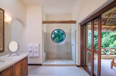 Luxury Villa Photo #24