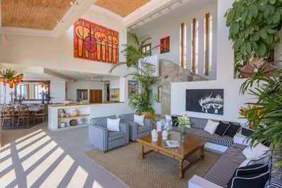 Luxury Villa Photo #20