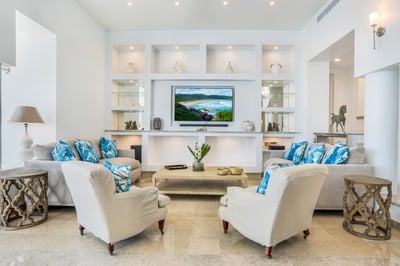 Luxury Villa Photo #25