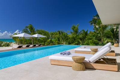 Luxury Villa Photo #12