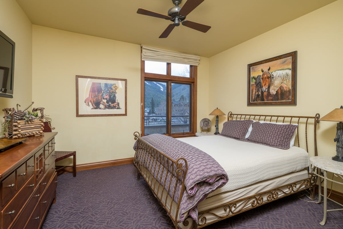 Colonnade Residence 14