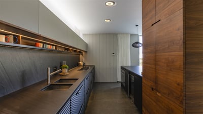 Kitchen & Dining Area