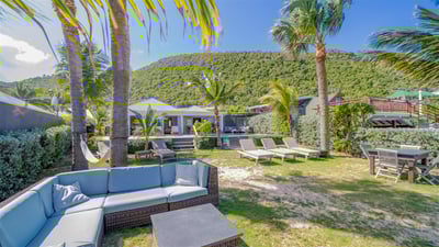 Luxury Villa Photo #3