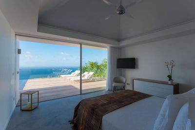 Luxury Villa Photo #26