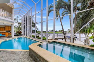 Luxury Villa Photo #5