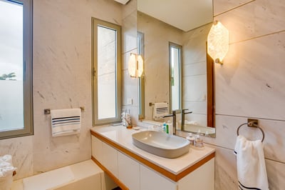 Luxury Villa Photo #78