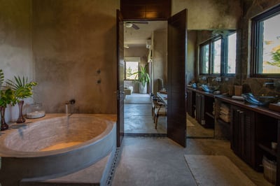 Luxury Villa Photo #28