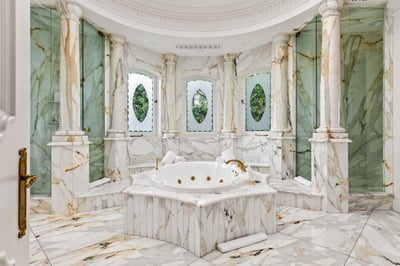Luxury Villa Photo #31