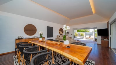 Luxury Villa Photo #14