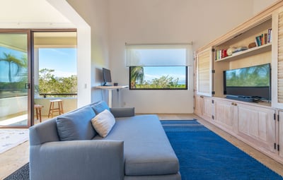 Luxury Villa Photo #33