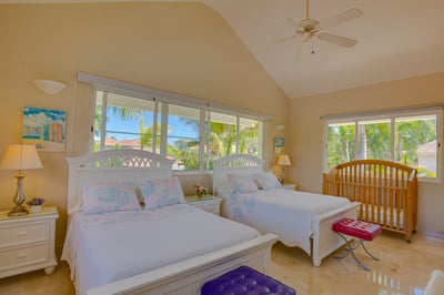 Luxury Villa Photo #23