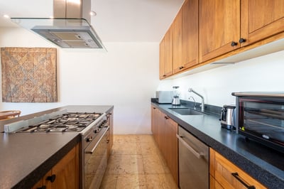 Luxury Villa Photo #15