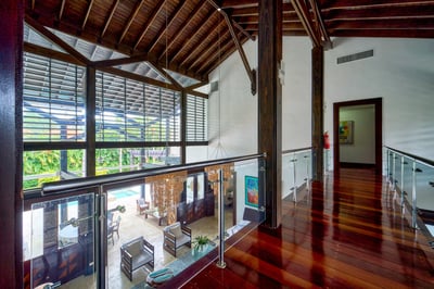 Luxury Villa Photo #38