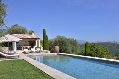 Luxury Villa Photo #3