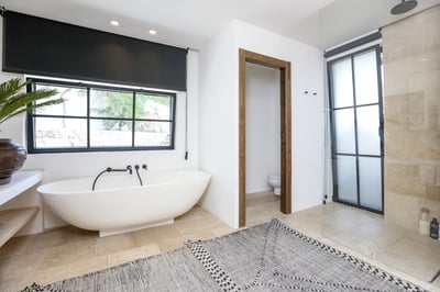 Luxury Villa Photo #45